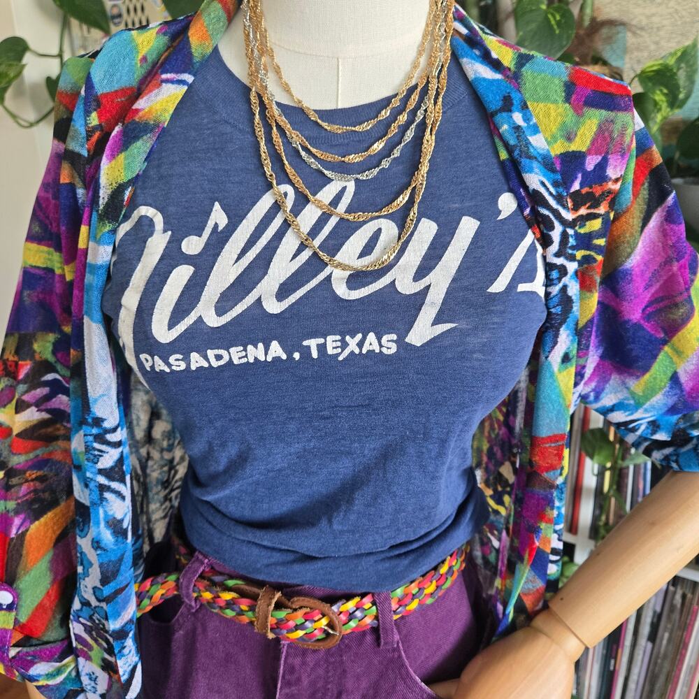 VINTAGE RARE COLLECTABLE MICKEY GILLEYS PASADENA TEXAS T-SHIRT 1980'S